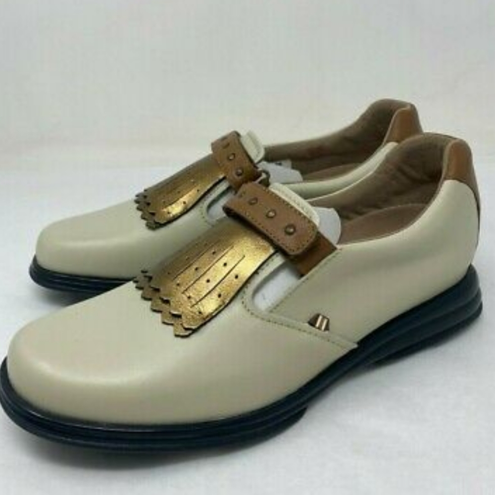 Sand Baggers Women Golf Shoes New size 10